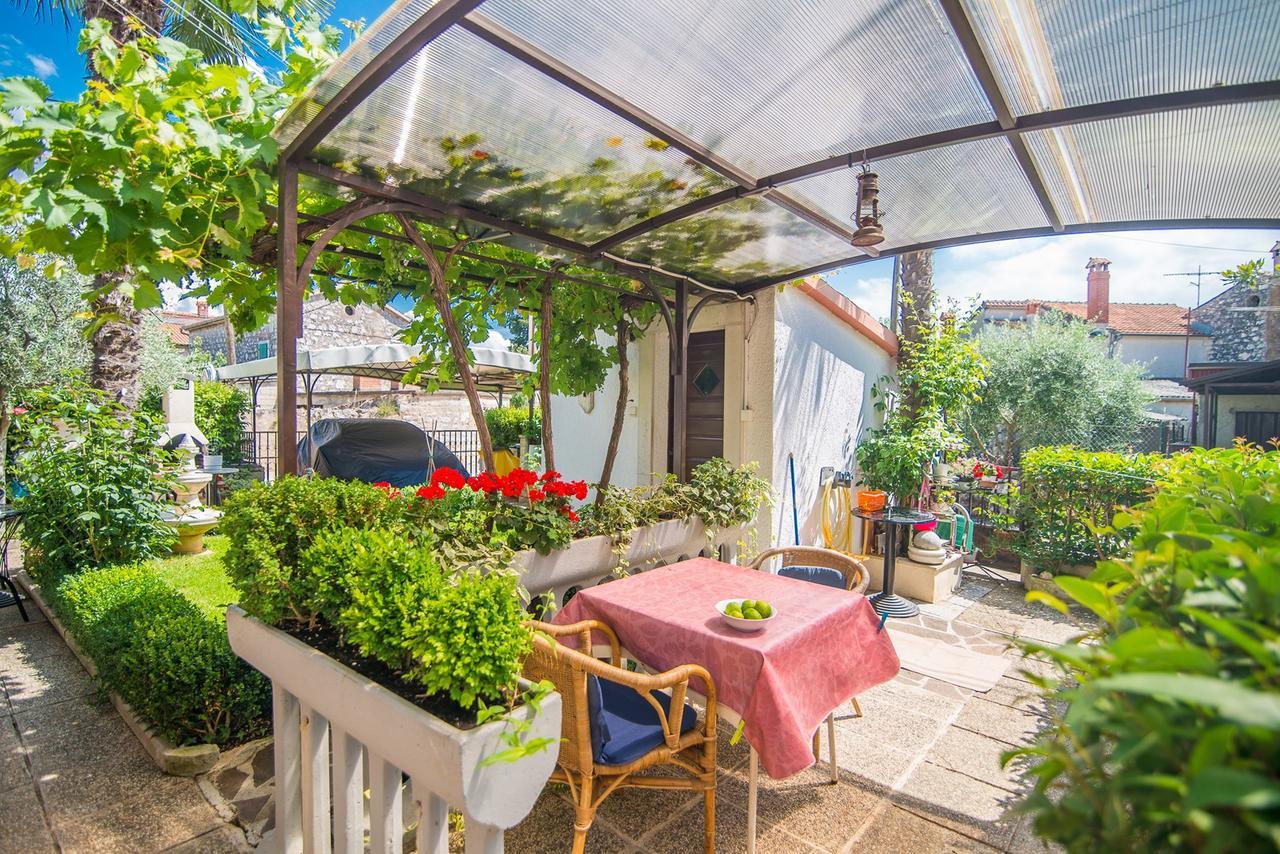 Apartment Vilma Funtana Kültér fotó
