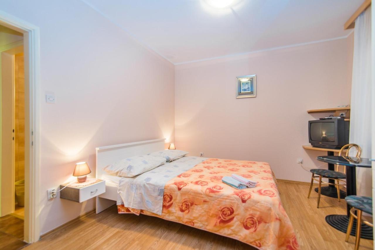 Apartment Vilma Funtana Kültér fotó